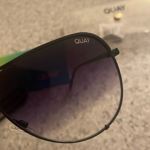 Quay Australia Sunglasses - Picture 8 of 11